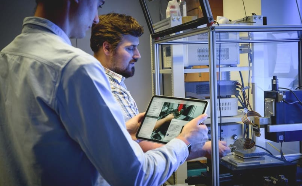 Augmented Reality and Product Design: Revolutionizing the Creative Process